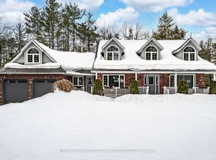 1096 Sunnidale Rd, Springwater, ON L9X0R9