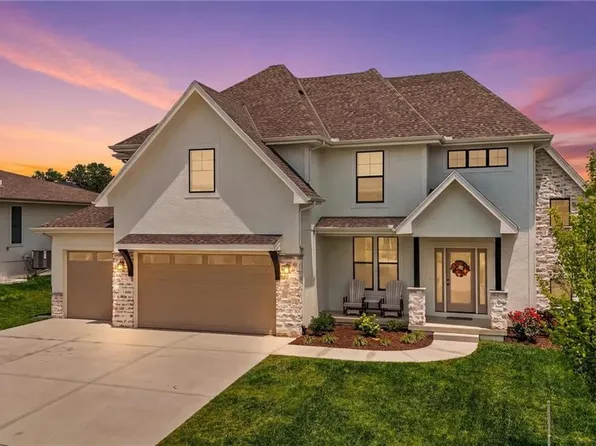 2705 NE Wheatley Dr, Blue Springs, MO 64029