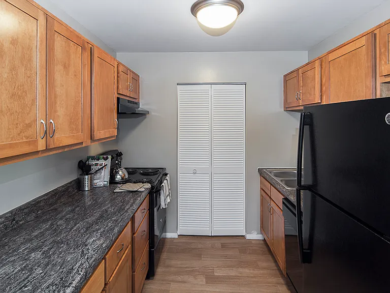 The Summit at Ridgewood Apartment and Townhomes — Photo 4