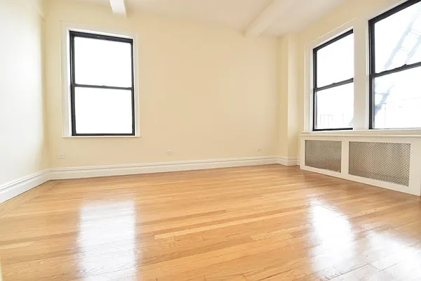 Rented by (Legacy) NY Quality Living Uptown | media 23