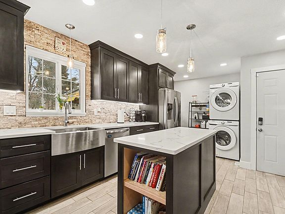 3rd image of 51866 Columbine Dr