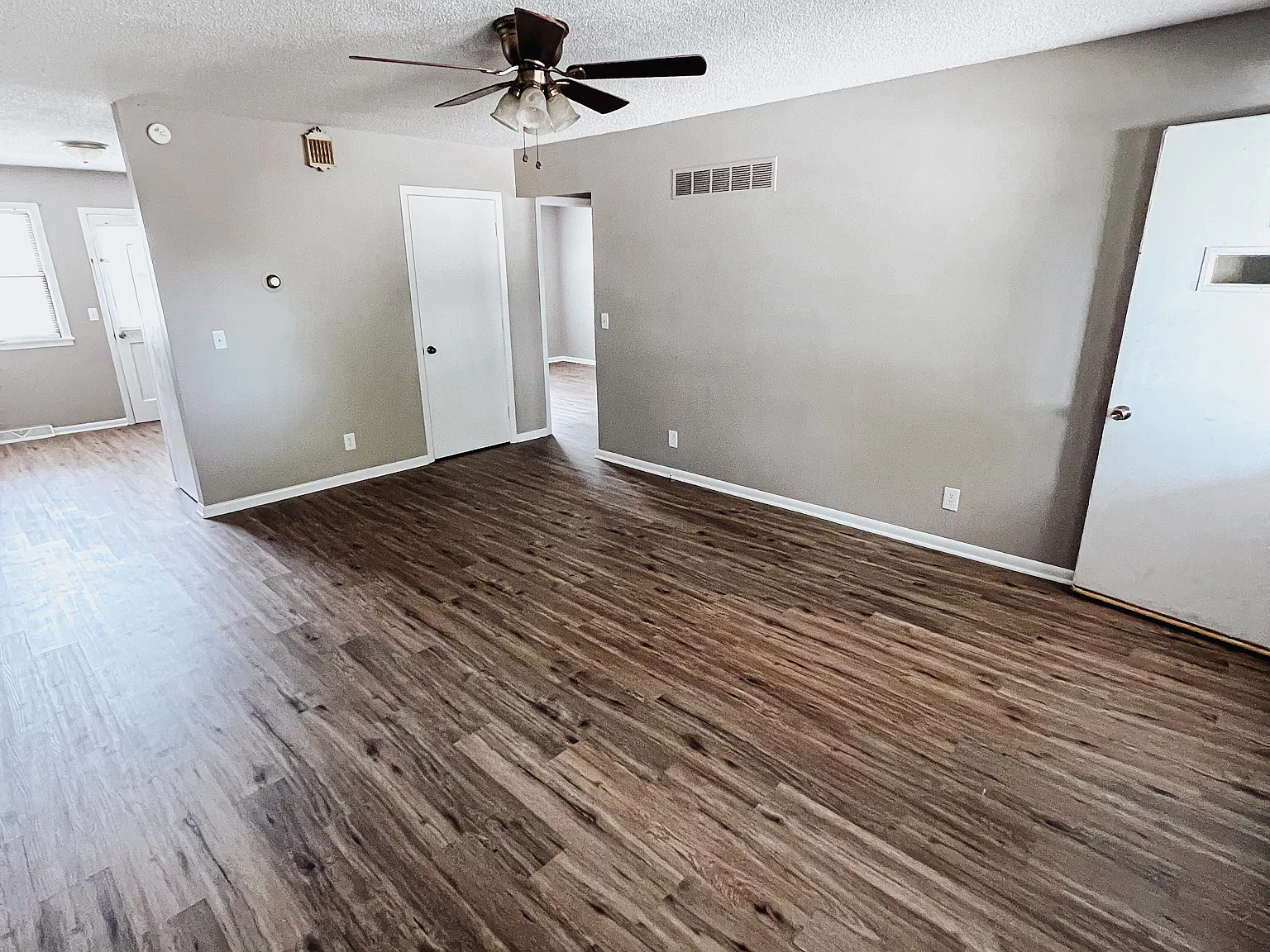 2 bed, $875 — Photo 3