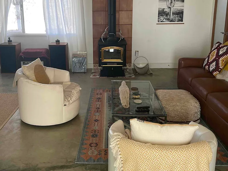 2775 Chapton Ln — Photo 8