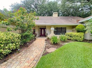 2725 Saint Cloud Oaks Dr, Valrico, FL 33594