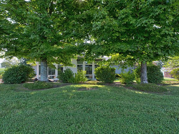 5th image of 3020 Osborne Rd