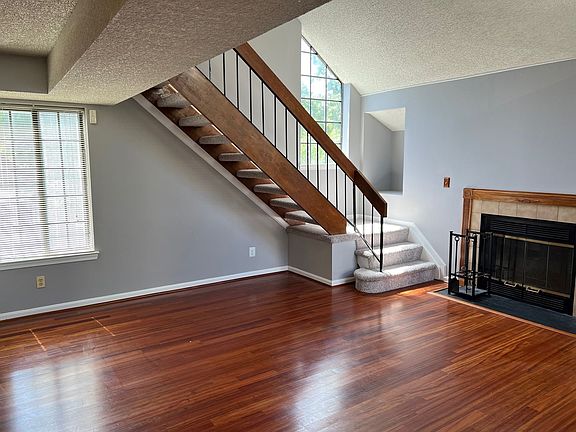 3rd image of 6041 Curtier Dr
