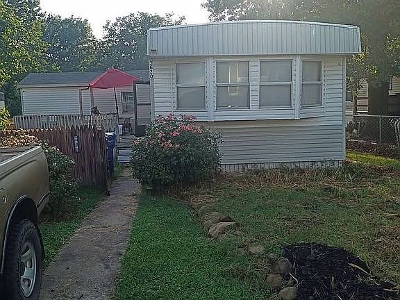 4th image of 3620 N 30th St