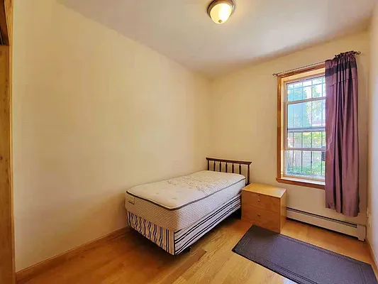 Rented by E Realty International Corp | media 8