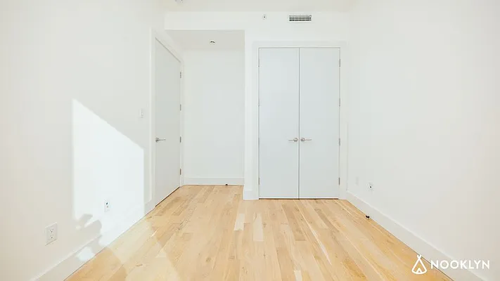 Rented by Nooklyn NYC LLC | media 12