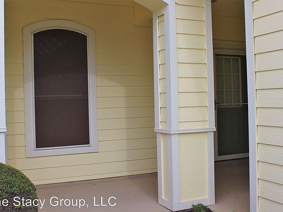 3rd image of 106 Essex Ln