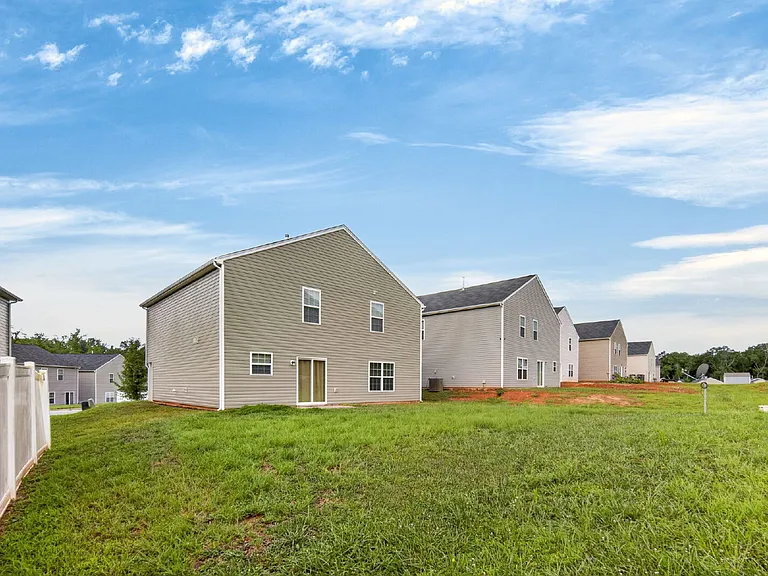 125 Saddlehorse Ln — Photo 4