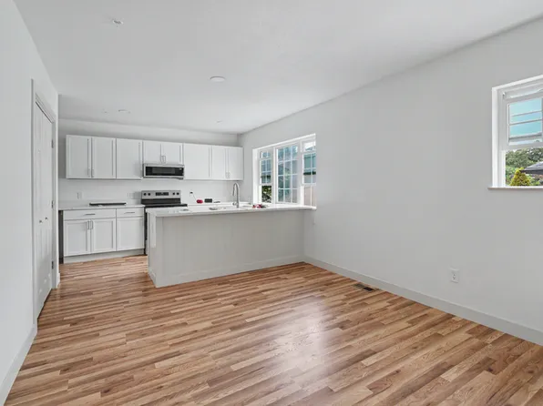 908 Indiana St #C, Lawrence, KS 66044