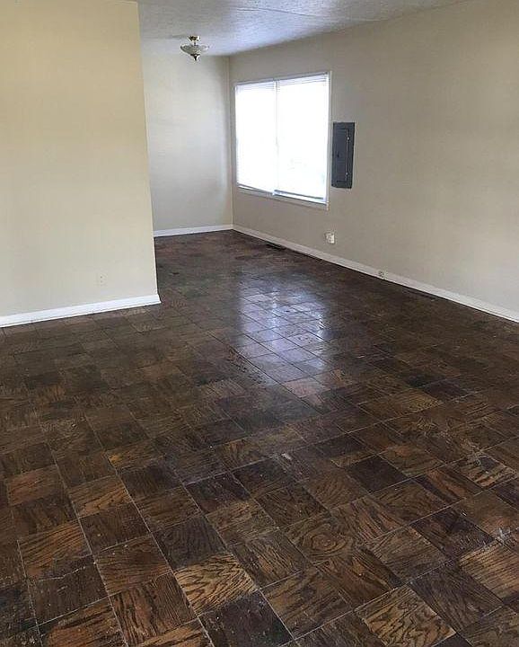 2nd image of 2134 Belmont Rd