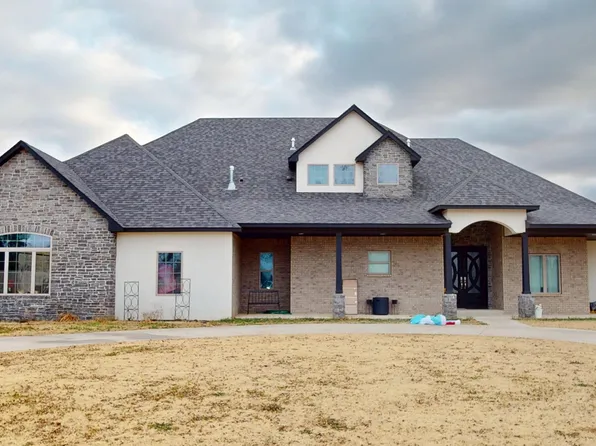 417 E Downs Ave, Woodward, OK 73801