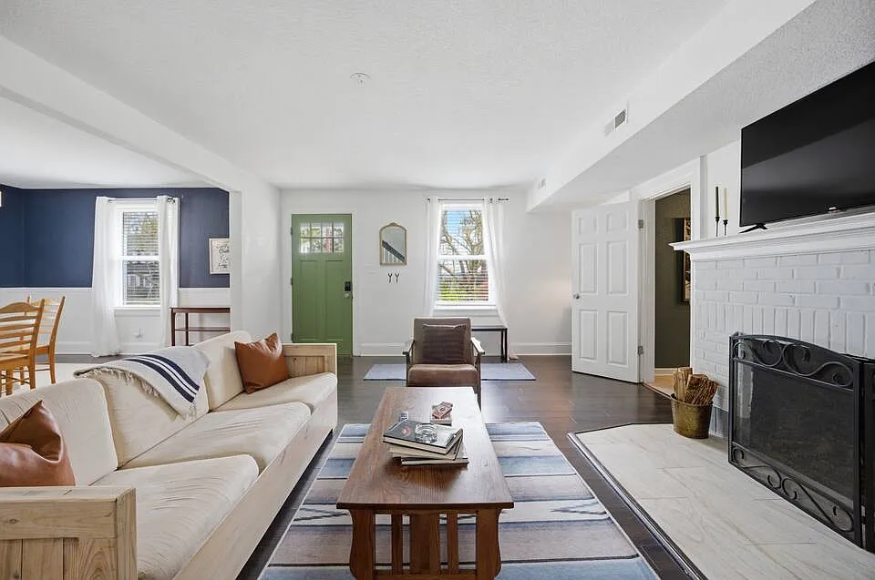 3566 Westminster Ave