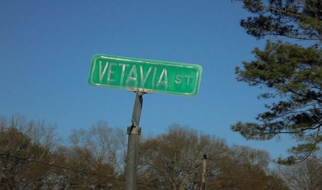 2nd image of 209 Vetavia St