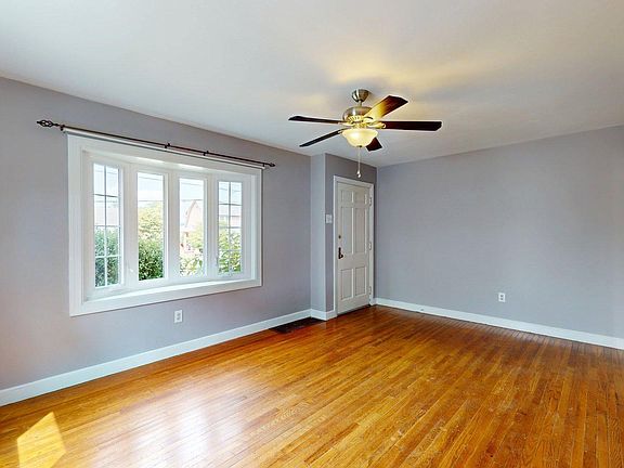 3rd image of 368 E Mountain Ave S