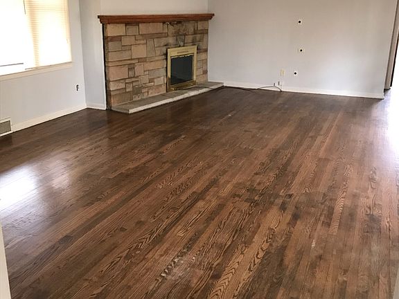2nd image of 378 Knollwood Ave