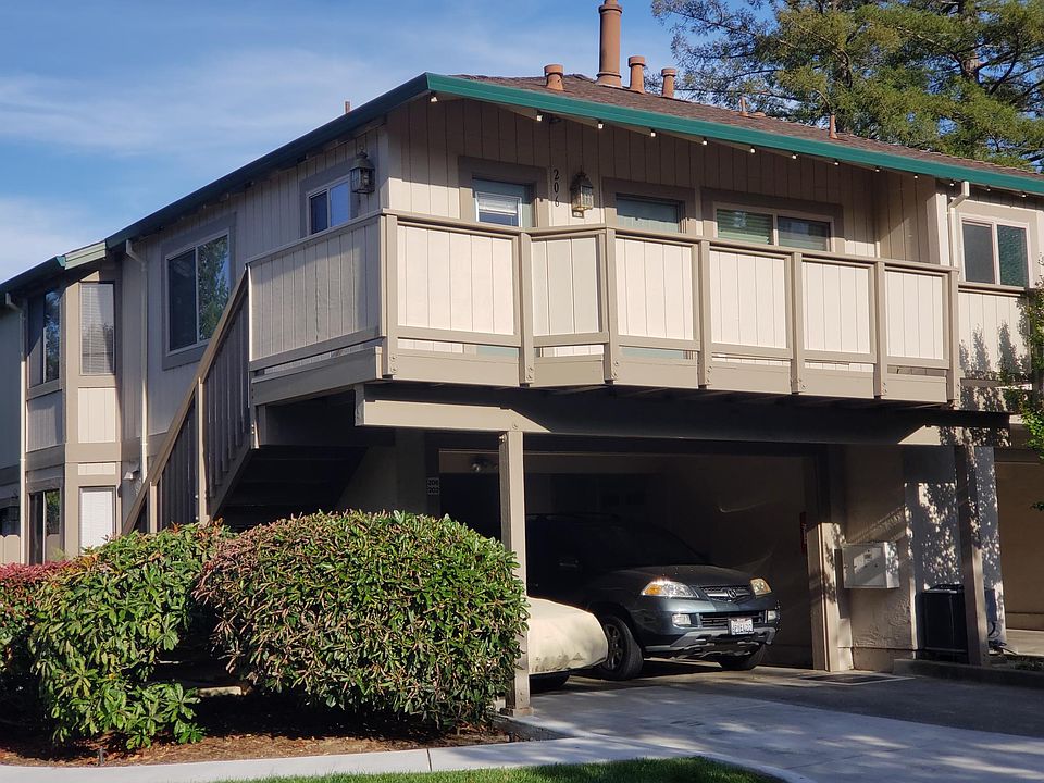 1st image of 206 Antoinette Ct
