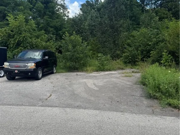 1002 Aspen Drive, Salem, IN 47167