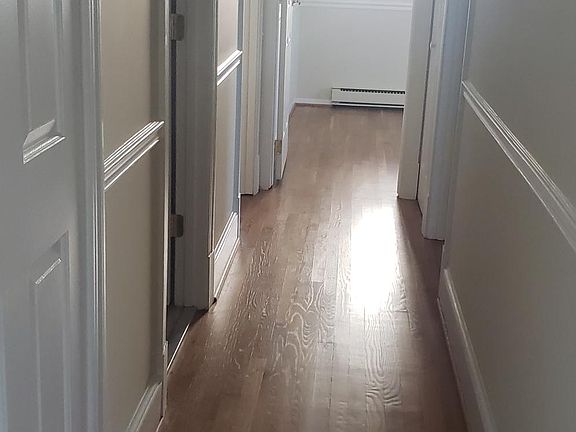 4th image of 9516 5th Pl Floor 1