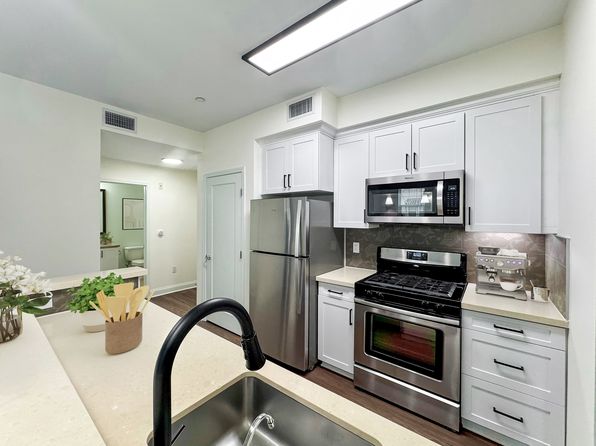 6138 Franklin Ave APT 327