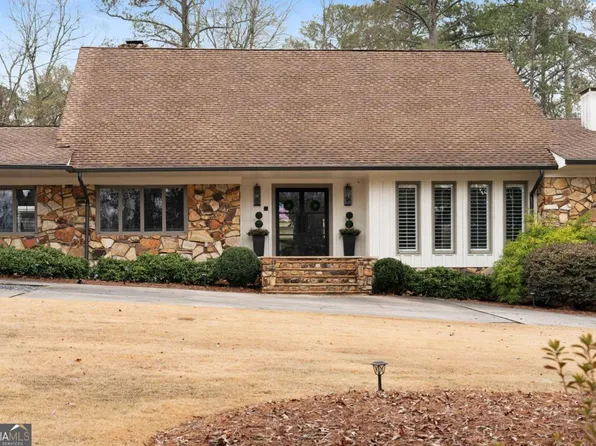 10 Woodland Dr, Cartersville, GA 30120