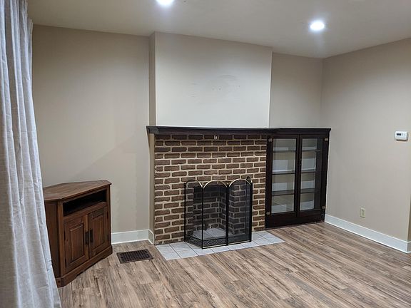 Livingroom (unfurnished)
