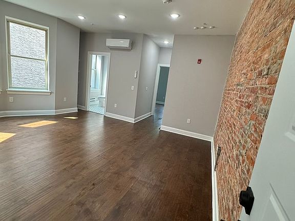 3rd image of 4139 W Girard Ave #4