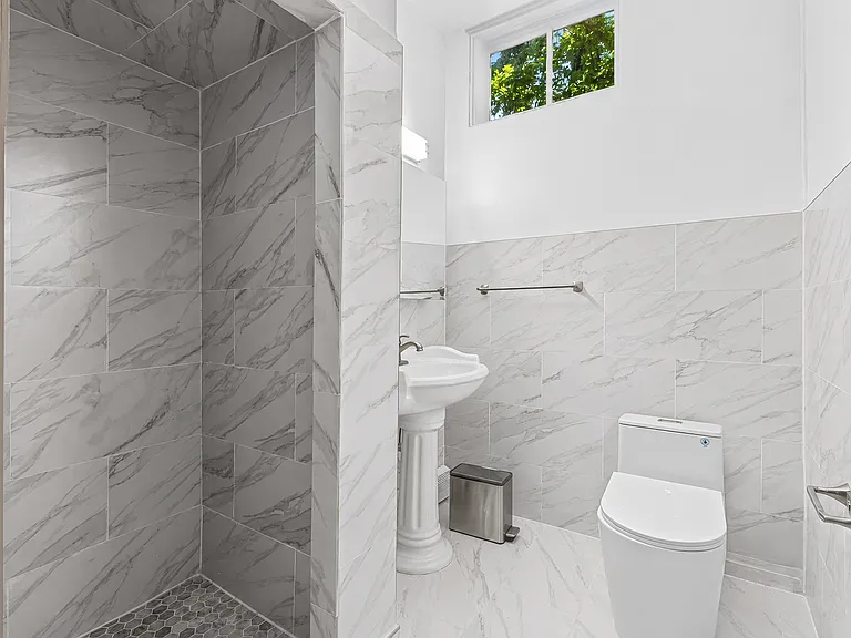 140 N Farview Ave — Photo 22