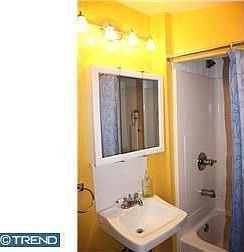 5th image of 1921 S Sartain St