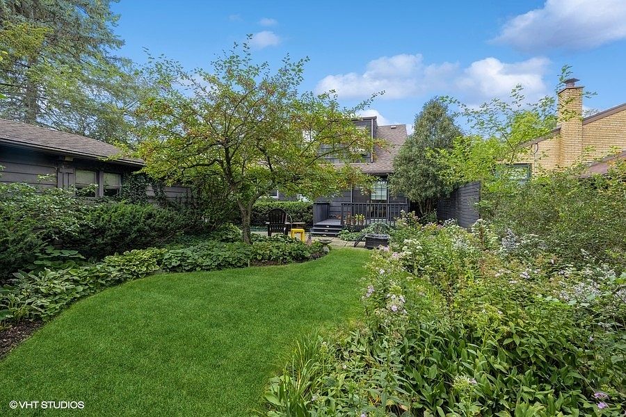 2nd image of 305 Ogden Ave