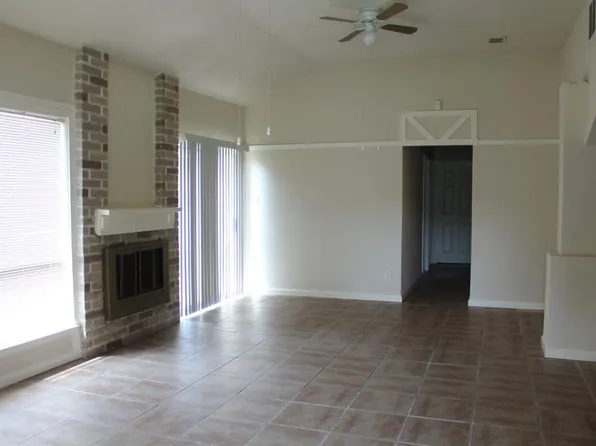 11947 Greenglen Dr, Houston, TX 77044