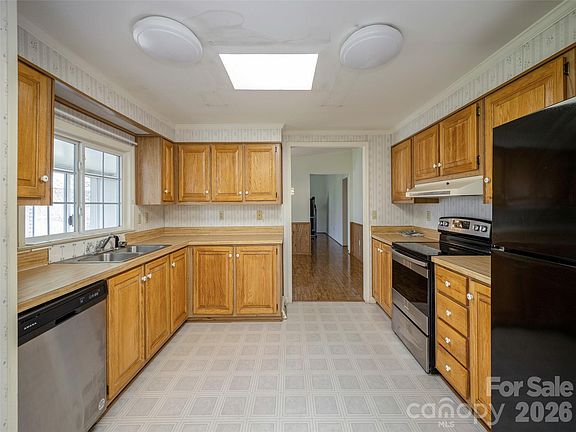 3rd image of 4 N Marjorie Ln