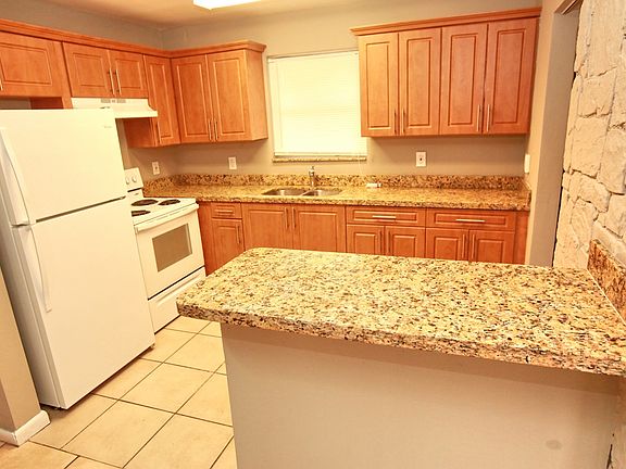 4th image of 3260 NW 43rd Ave