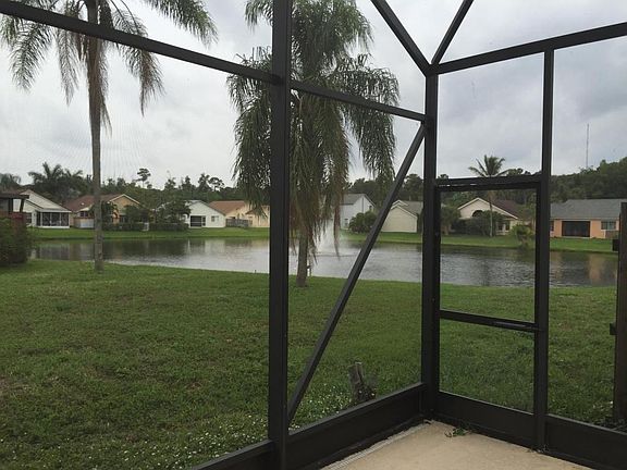 5th image of 5120 Foxhall Pl
