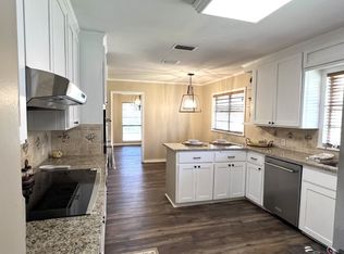 800 Western Hills Dr, Sherman, TX 75092