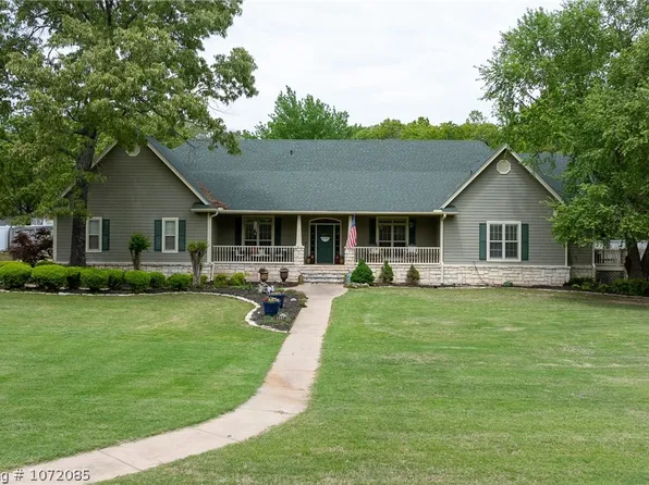 1557 River Overlook Loop, Van Buren, AR 72956