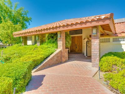 2200 Haggin Oaks Blvd, Bakersfield, CA, 93311