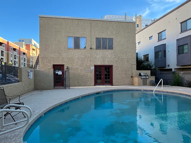 1014 E Spence Ave — Photo 34
