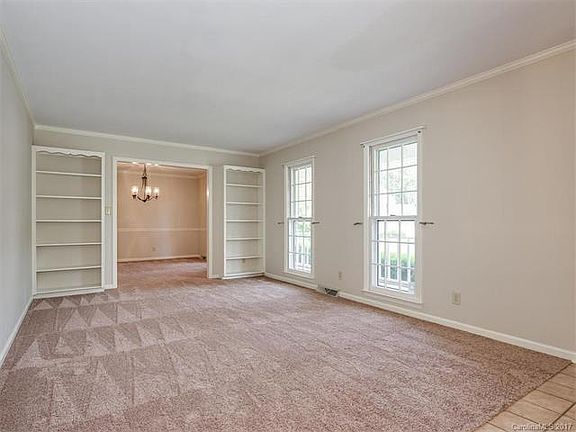 5th image of 5604 Ivygate Ln