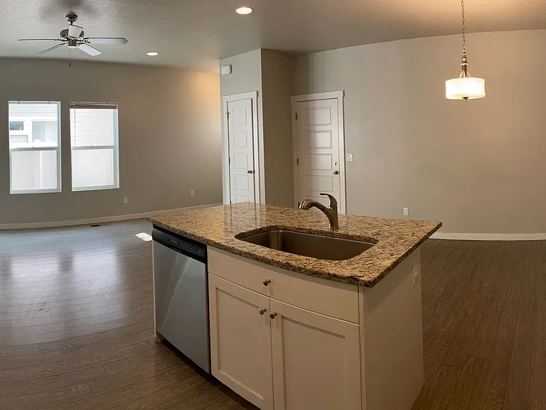 2119 Ison Ct #102 — Photo 4