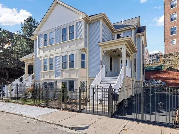 117 Alexander St, Dorchester, MA 02125