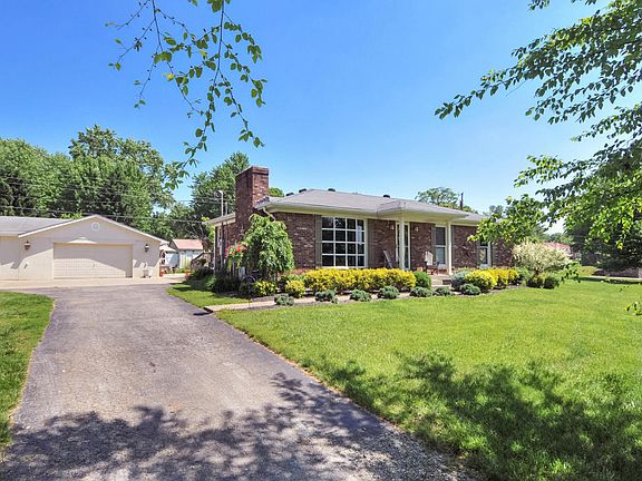 2nd image of 208 Ashby Ln