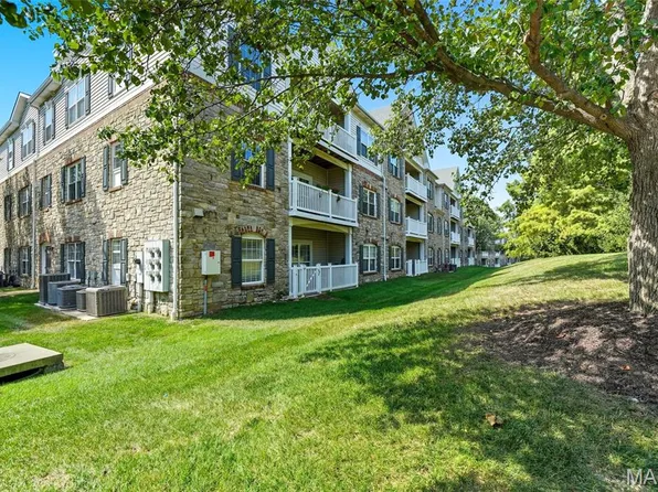 1 Monarch Trace Ct APT 306, Chesterfield, MO 63017