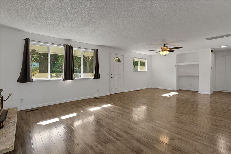 5th image of 14115 80th Street E