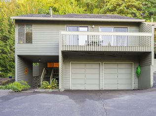 4606 SW Caldew St APT A, Portland, OR 97219