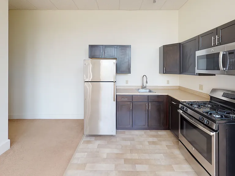 75 Bank St #118 — Photo 1