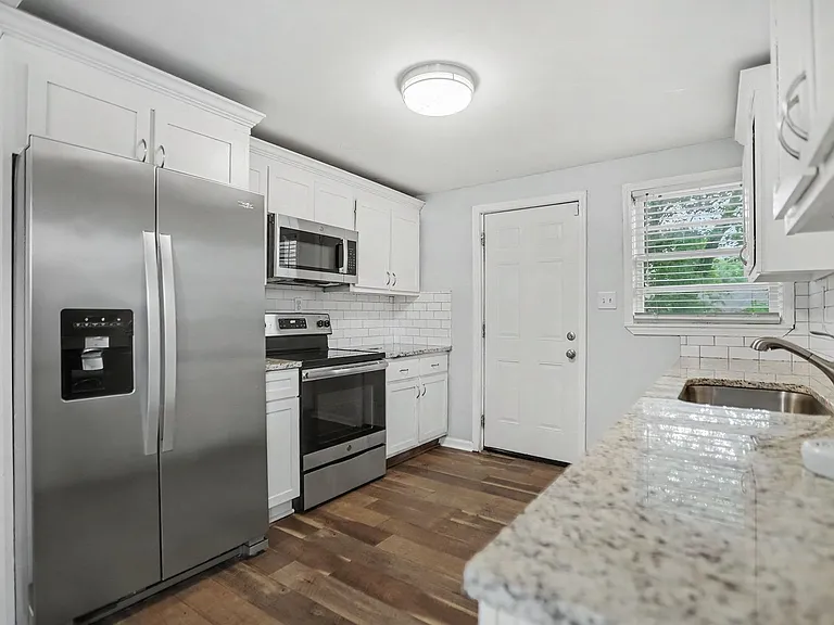 796 Peeples St SW — Photo 11