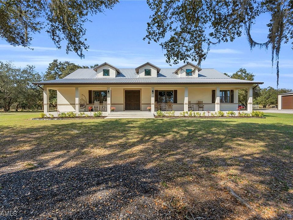 1st image of 1277 Bonneville St